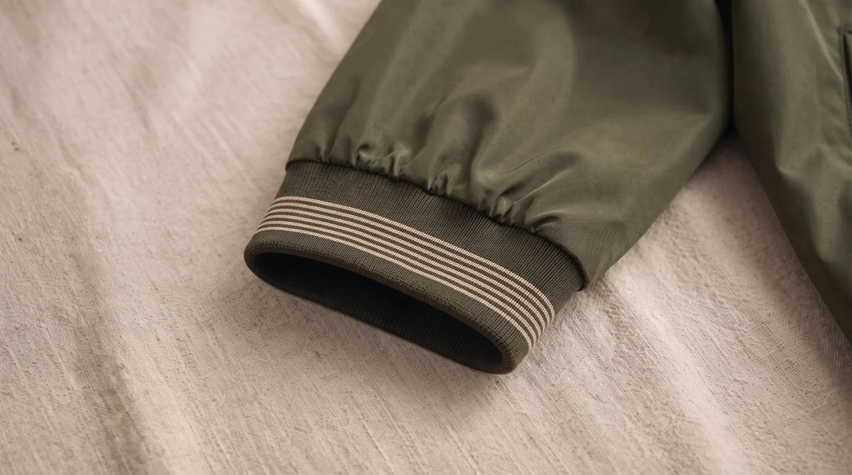 Ribbed cuff of the Lavagna Olive jacket