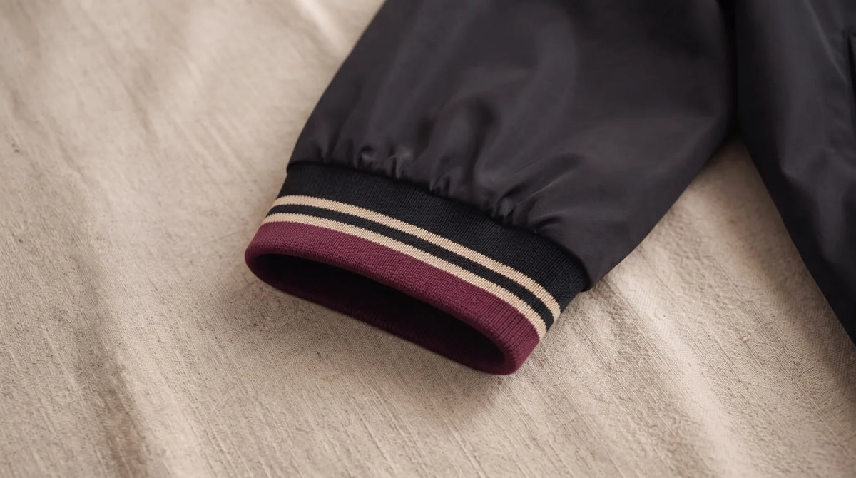 Ribbed cuff of the Camogli Black jacket