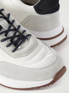 White Portfonio Trainer